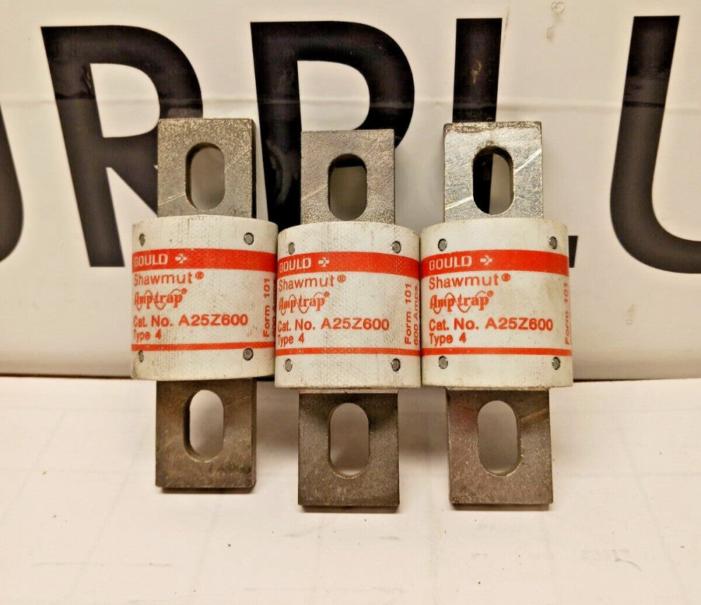 3) GOULD SHAWMUT 600 AMP FUSE 600 VAC / 250 VDC  A25Z600  LOT OF 3