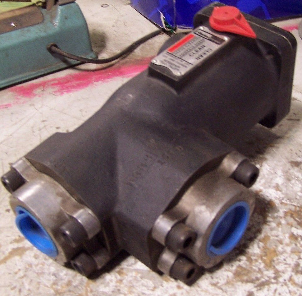 NEW PARKER 1-1/2" HYDRAULIC FILTER HOUSING 300 MAOP  F350S40WM2YEYE678