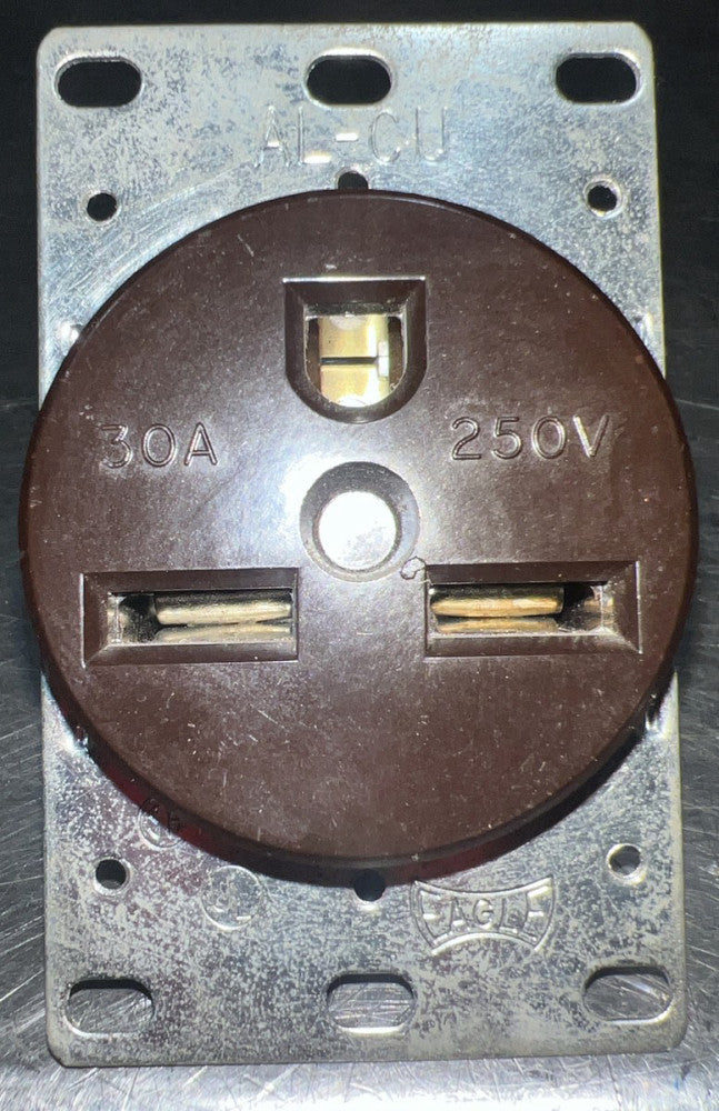 EAGLE RECEPTACLE AL-CU 30A 250V. Nos Surplus. No Original Box