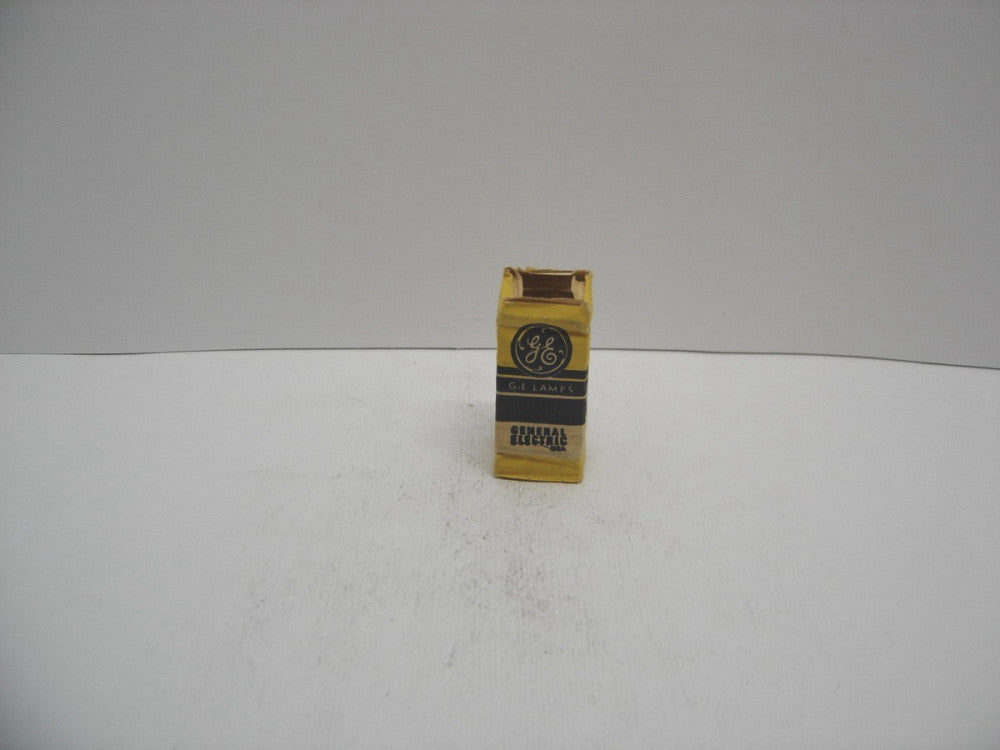 GENERAL ELECTRIC S6/ 6S6 LAMP BULB DC BAYONET DOUBLE CONTACT 32 VOLT 6 WATT NIB