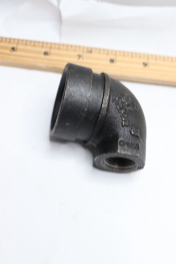 90 Degree Elbow Black 1-1/2" Socket x 1/2" Threaded