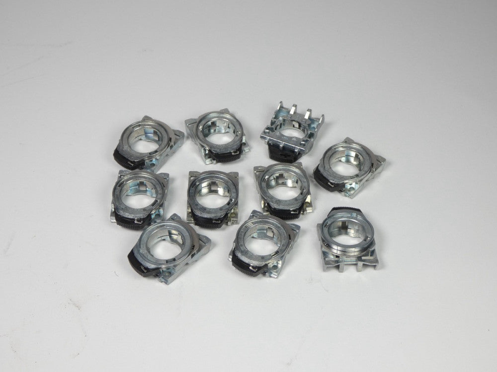 *Lot of 10* Allen-Bradley Metal Mounting Latch - NEW Surplus!