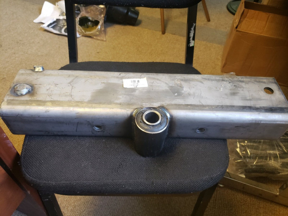 INDUSTRIAL BRACKET WITH BUSHING 24918, 385887, C-3158399-139017233