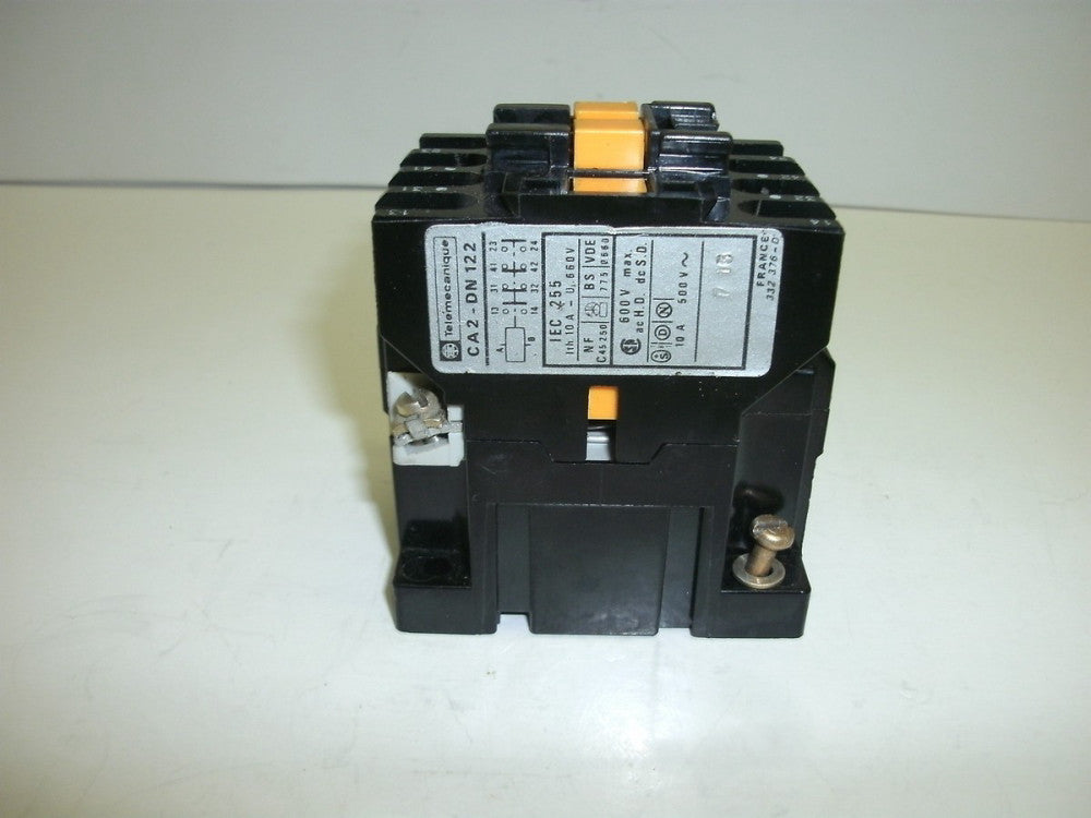 TELEMECANIQUE CA2-DN122 RELAY 100V 50 Hz 110-110V 60 Hz 4 POLE