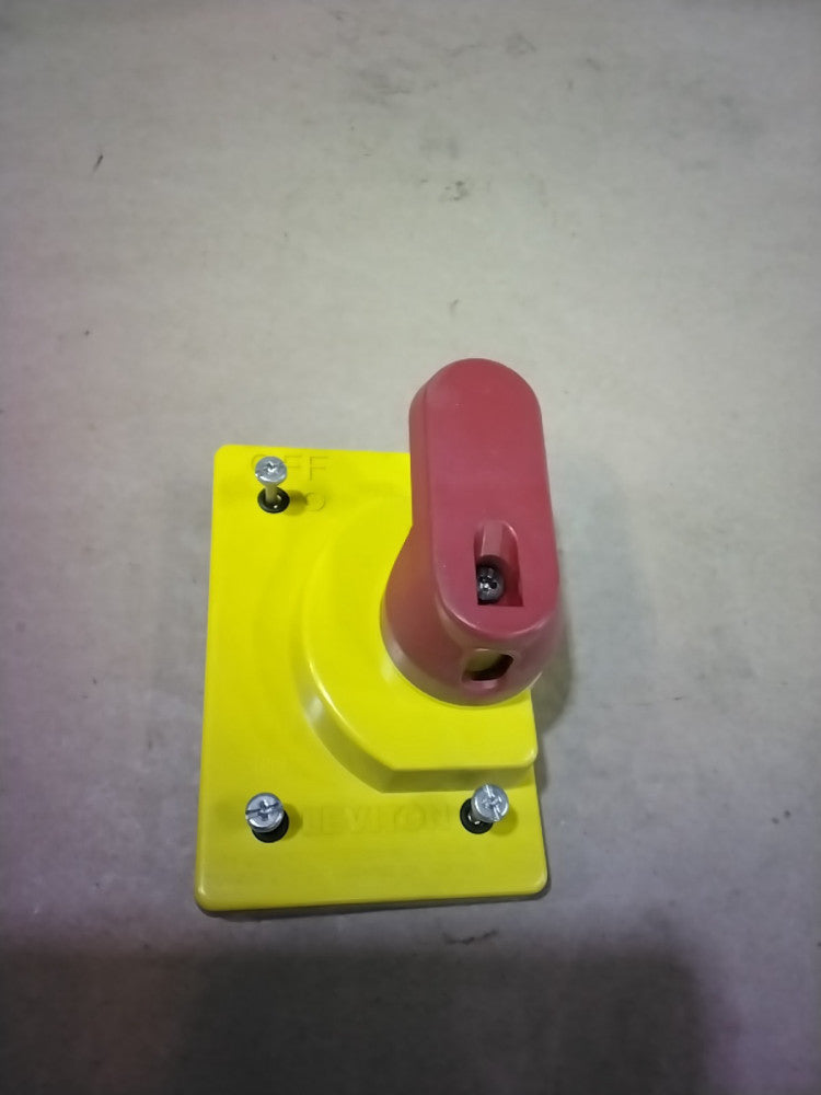 LEVITON COVER-S WETGAURD SWITCH COVER, YELLOW