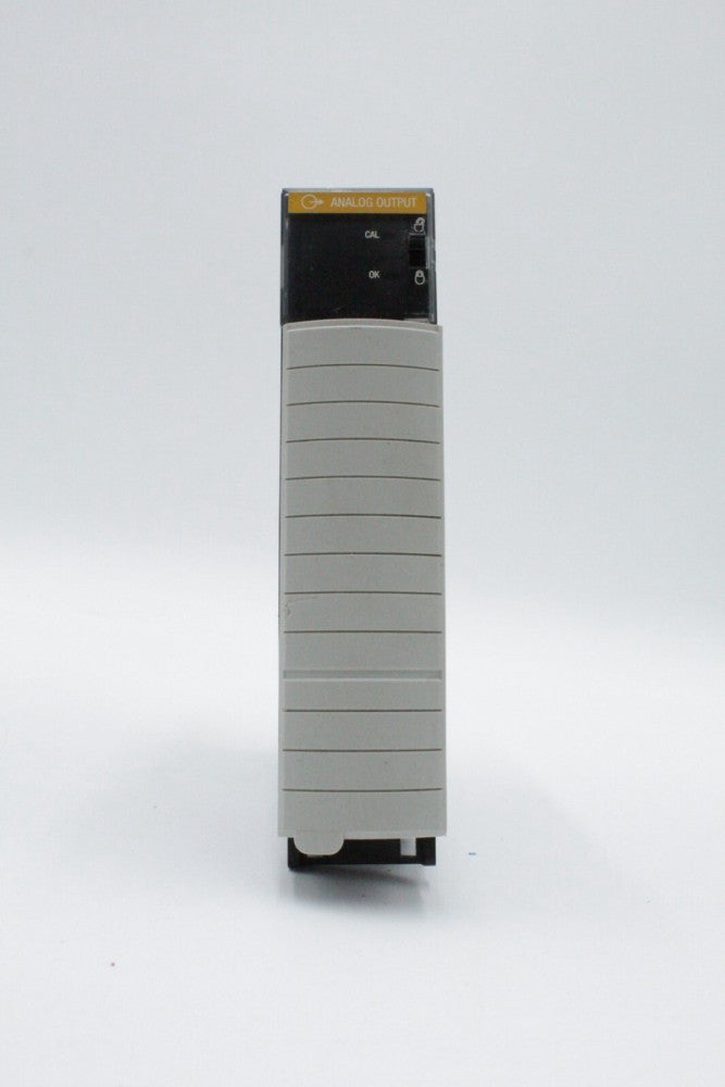 Allen-Bradley 1756-OF6CI/A Analog Isolated Output Module (Cracked Door)