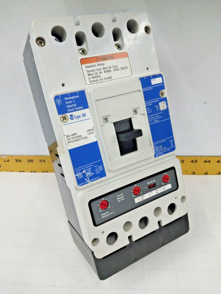 WESTINGHOUSE 200 AMP CIRCUIT BREAKER W/ 200 AMP TRIP 240 VAC 3 POLE  DK3200W