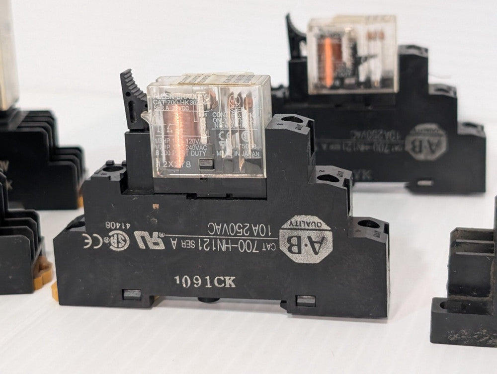 Lot of 6 Allen Bradley 700-HK36Z24 Slim-Line Relay in 700HN121 Terminal Socket