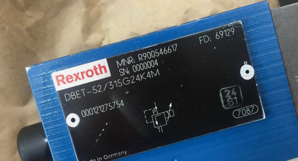 One Brand New REXROTH DBET-52/315G24K4M Hydraulic Proportional Valve 24V