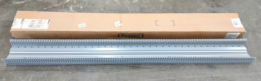 PANDUIT PANEL MAX CORNER WIRING DUCT CWD2LG6 LENGTH 6 FT WIDTH 3.35 IN  LOT OF 4
