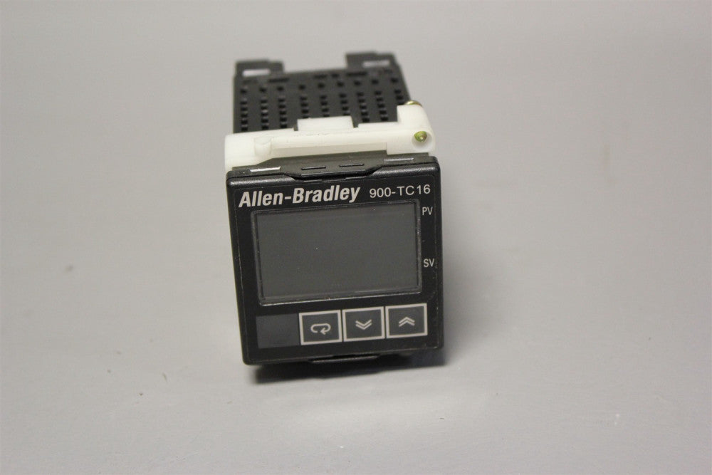 USED ALLEN BRADLEY TEMPERATURE CONTROLLER 900-TC16VGTZ25 B