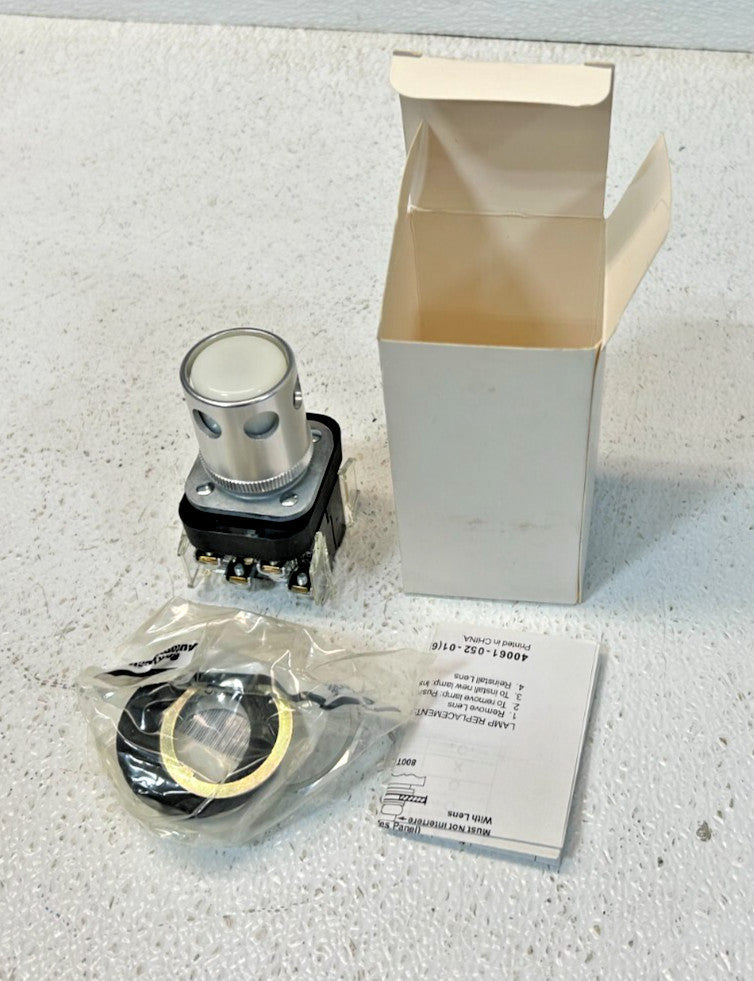 Allen-Bradley 800T-QA24W SER T 30mm Momentary White Push Button