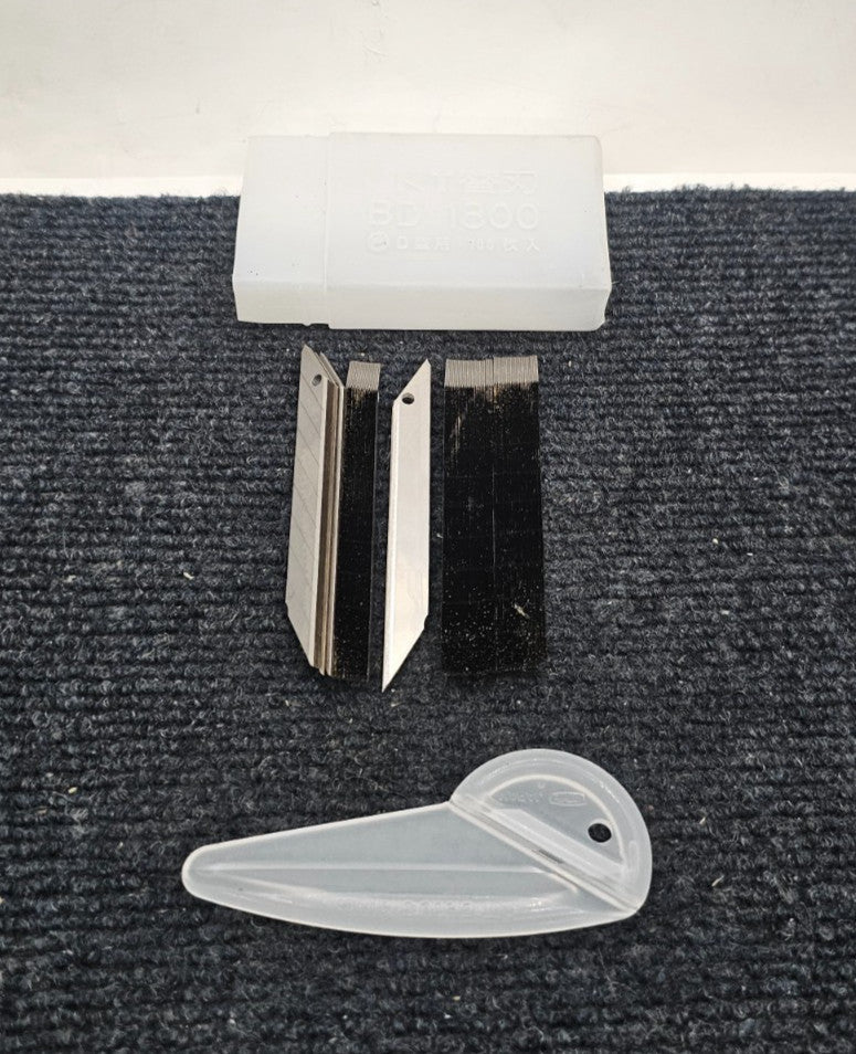 (QTY 100) NT BD 1800: Cutter 9mm Snap-Off Precision Blades, 30 Degree Blades