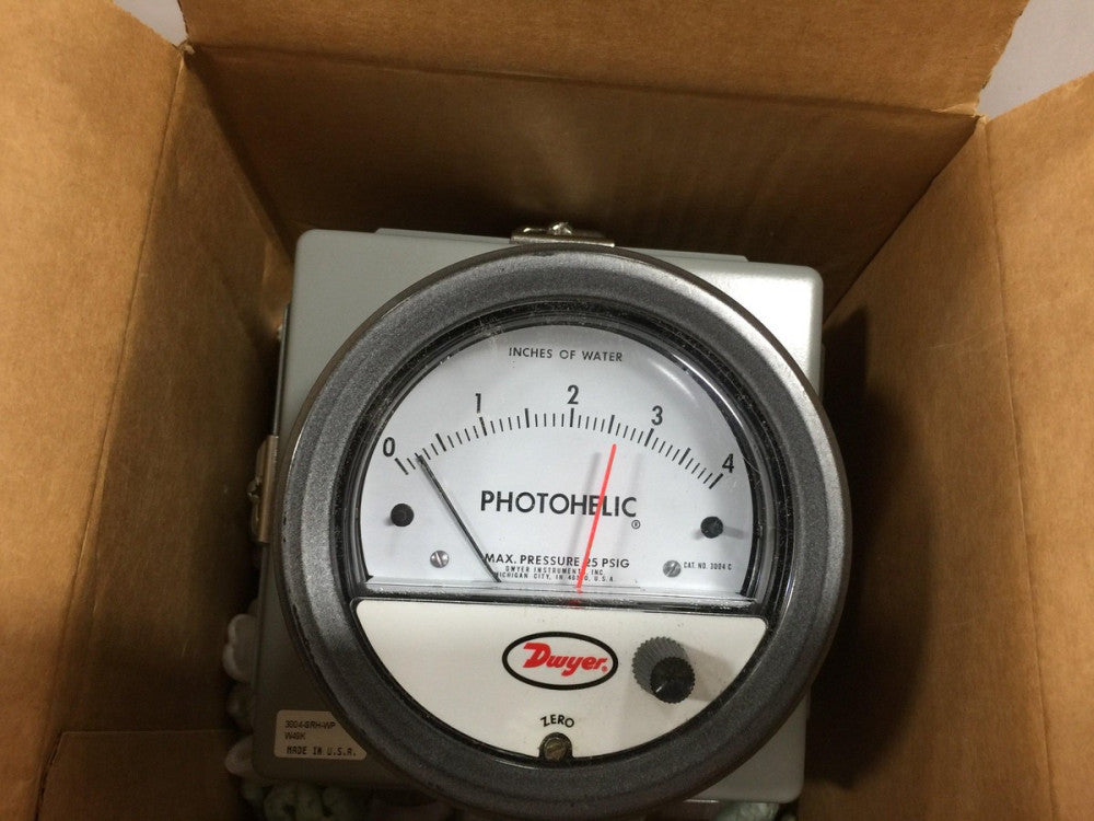Dwyer 3004 C Photohelic® Pressure Gauge 25Psi 