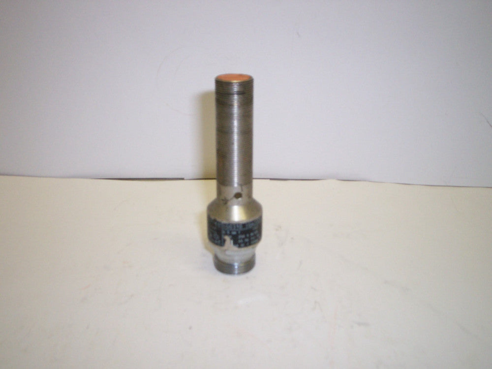 IFM ELECTRONIC IG0310 INDUCTIVE PROXIMITY SENSOR SENSING RANGE 5mm 20..250 AC/DC