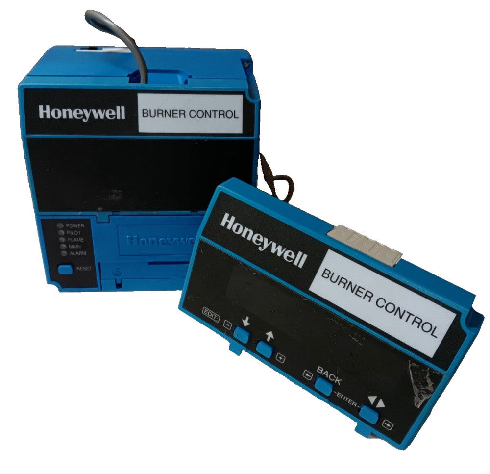 HONEYWELL RM7840L1075 BURNER CONTROL W/ R7852A1001 AMPLIFIER & S7800A1142 REMOTE