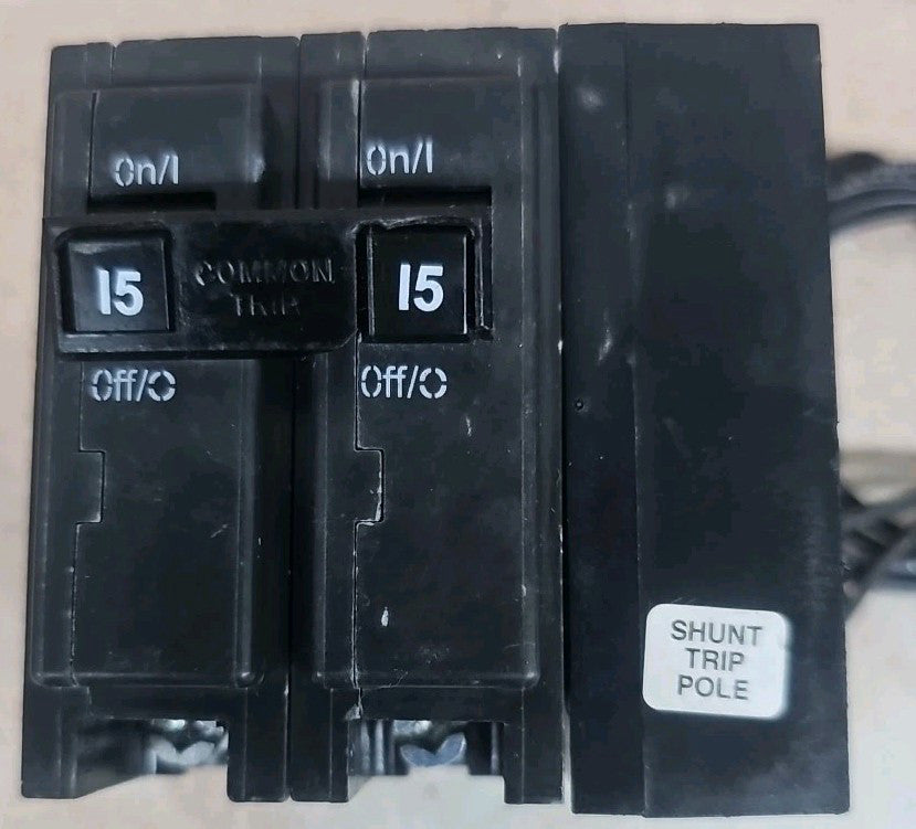 NEW Eaton BAB2015S 2-Pole 15-Amp Shunt Trip Circuit Breaker -NT