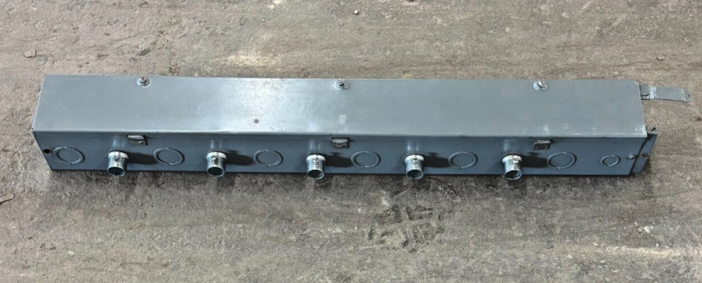 SQUARE D WIRE WAY SQUARE-DUCT LDB43KO LDB4C 4"X4" 3FT LONG WITH KNOCKOUTS N1