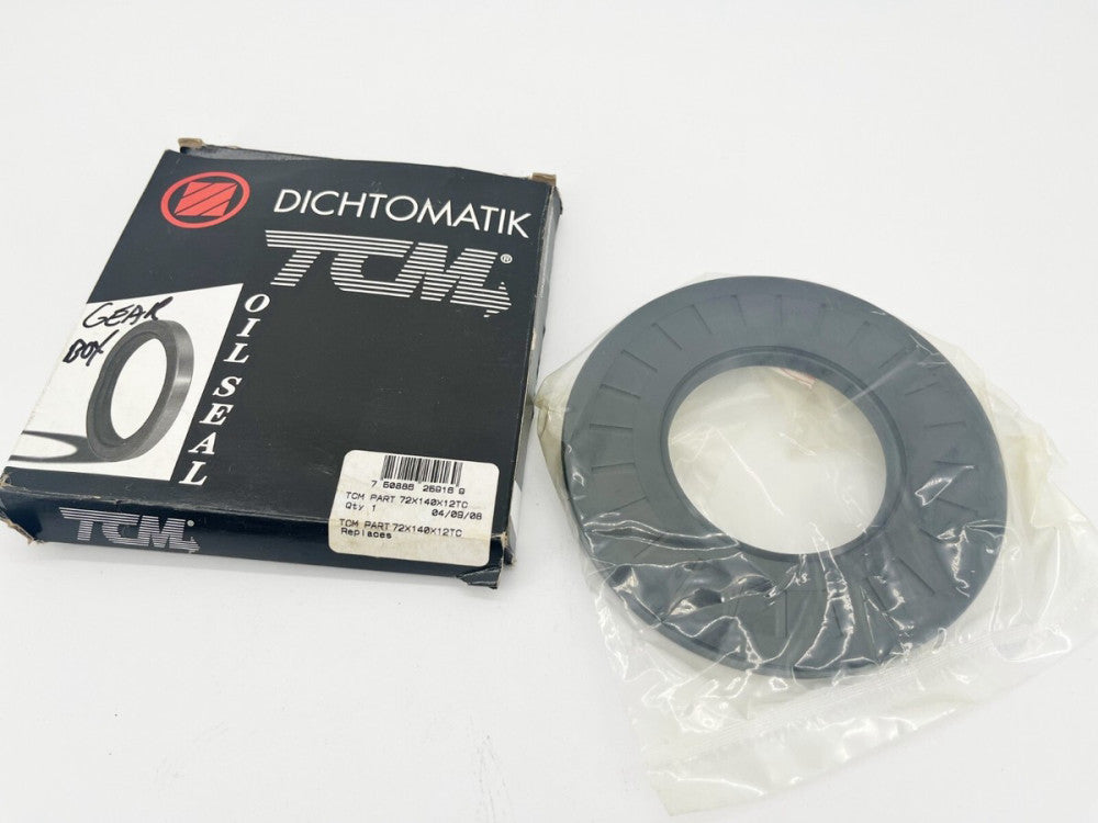 New TCM Dichtomatik 72X140X12TC Oil Seal 72mm x 140mm x 12mm