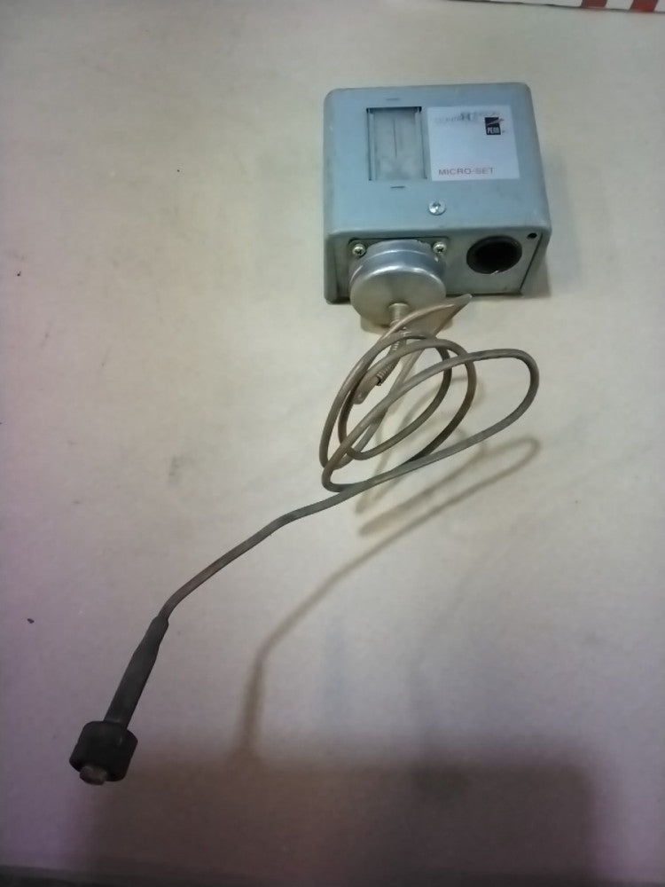 Johnson Controls P70AB-12 Micro Set Pressure Control