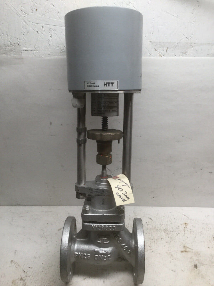 HTT KFM 421 40.3mm V204 0435 PN25 DN32 Flange End Globe Valve W/ Auto Regulator