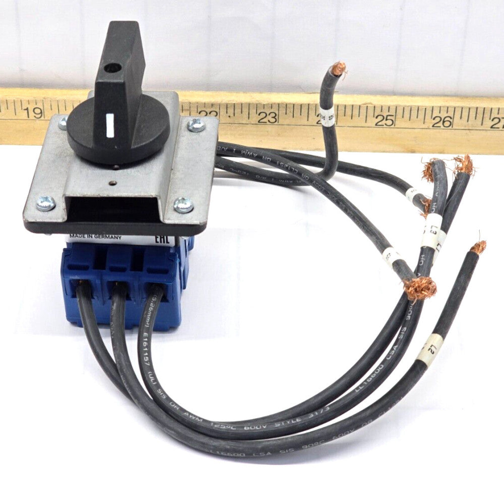 New Takeout Kraus & Naimer Rotary Switch 600 VAC 30 Amp  KG32B K300