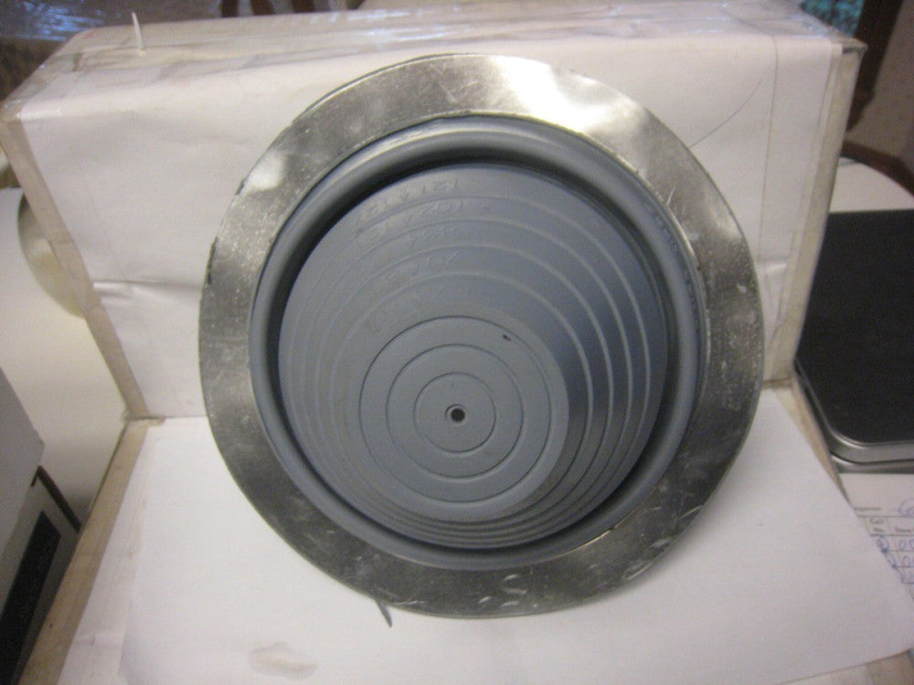 Aztec FLASH, ROOF FLASHING, NO 3--, 1/4" TO 5 3/4" PIPE, H: 3-3/8" Round base