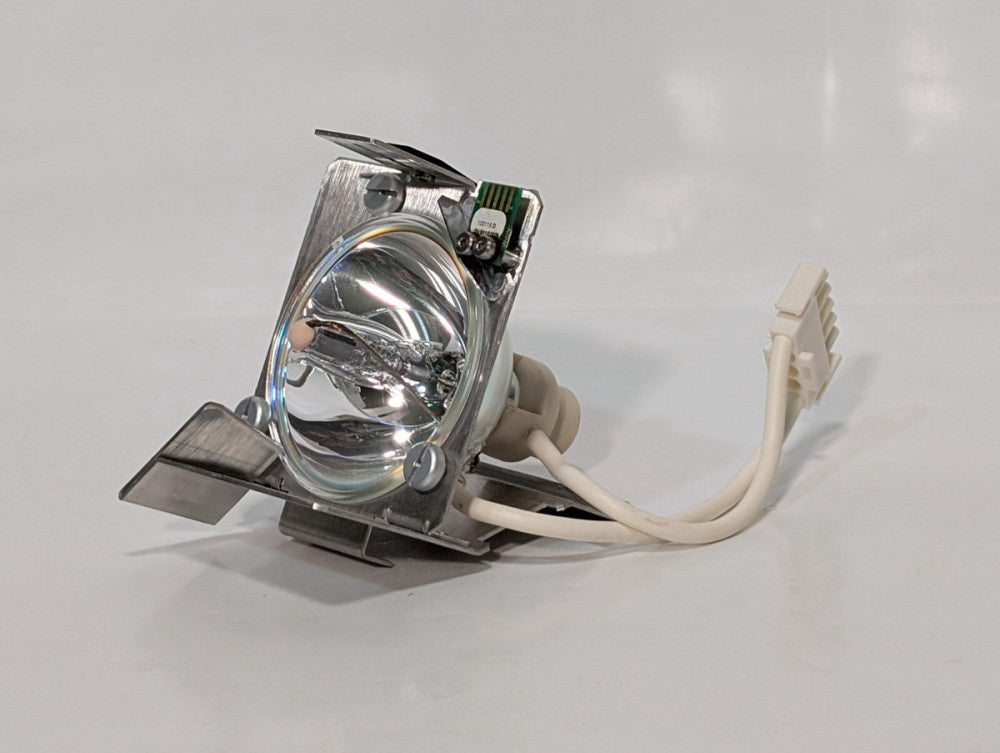 Replacement ConMed MLS7501 Kit With 300W/60 Xenon Lamp and Mounting Bracket