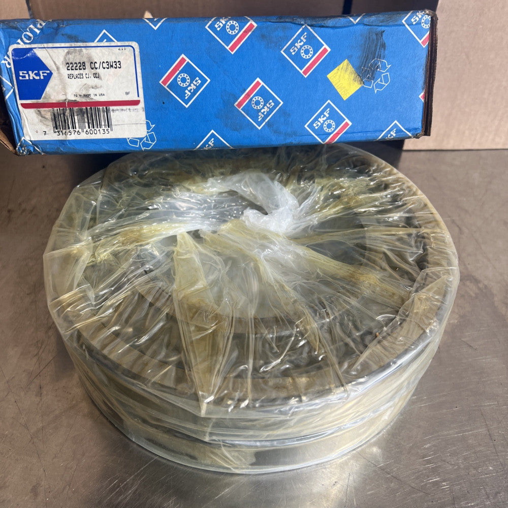 22228CCC3W33 SKF Spherical Roller Bearing Nos Surplus