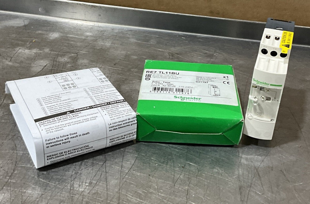 Schneider electric Time Relay RE7TL11BU Nos Surplus