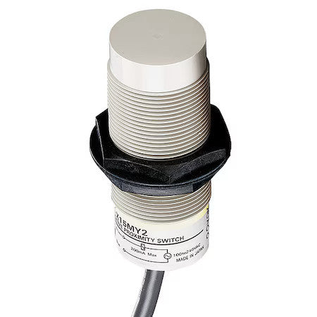 Omron E2k-X8me1 Proximity Sensor, Capacitive, 18Mm, Npn, No