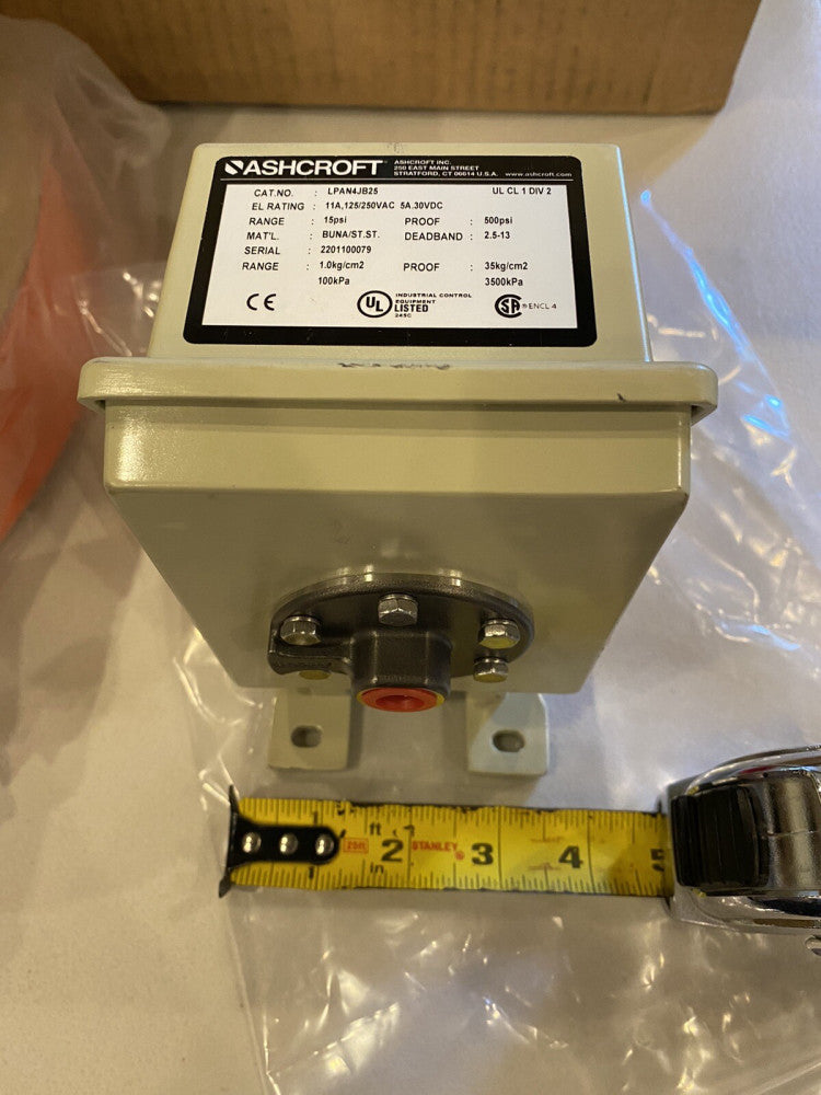 Ashcroft LPAN4JB25 Pressure Switch, 11A, 125/250VAC 15psi Range