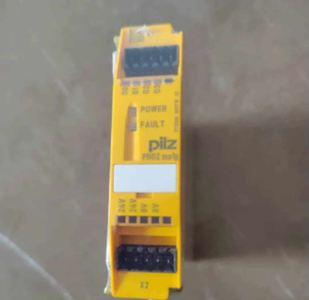 NEW PILZ PNOZ mo1p 773500 Safety Relay