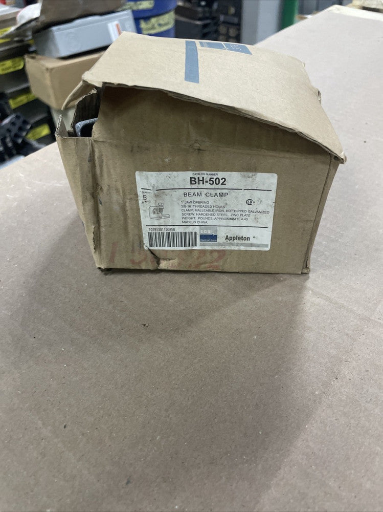 1) New Old Stock! Appleton BH502 Malleable Iron 3/8"-16 Threaded Holes