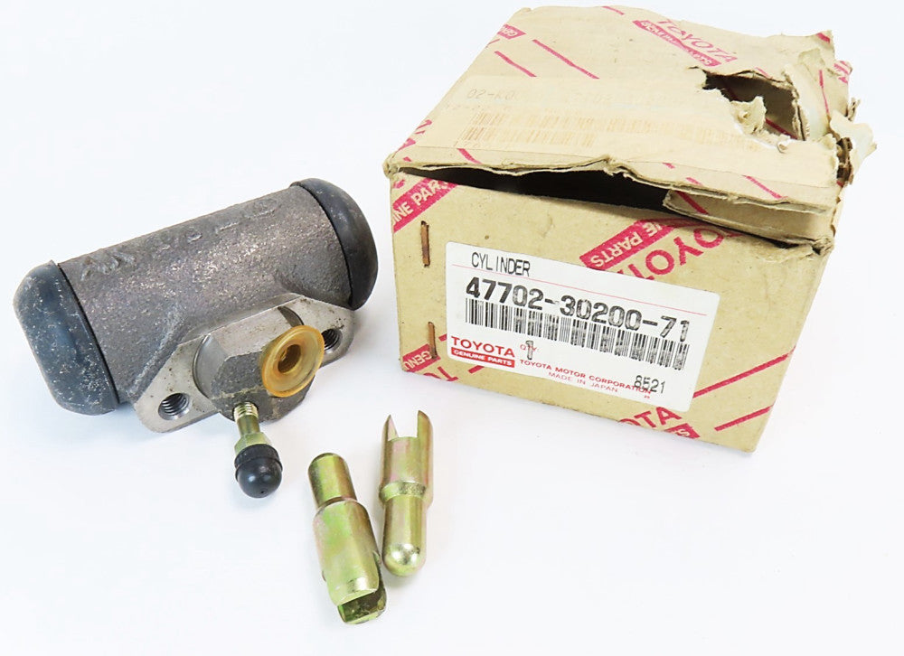 Toyota 47702-30200-71 OEM Left Hand Wheel Cylinder LH 477023020071 NEW IN BOX