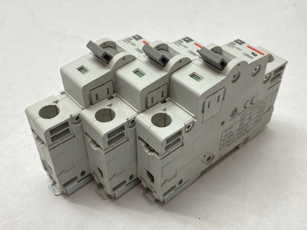 Cutler Hammer WMS1D02 Circuit Breaker 1-Pole 2A 240V LOT OF 3