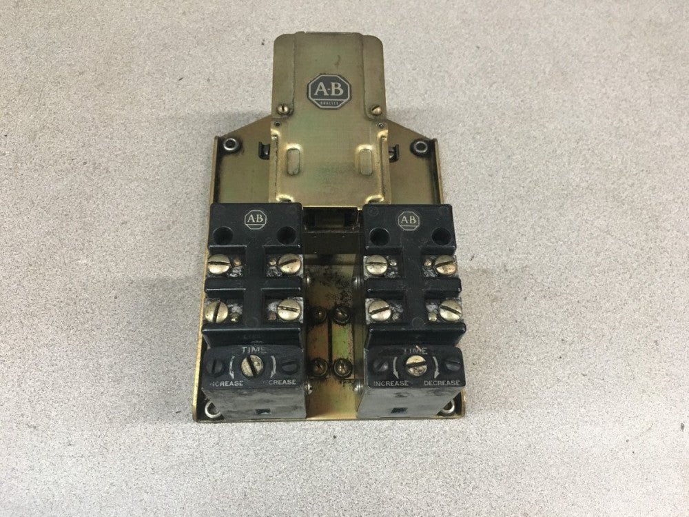 NEW NO BOX ALLEN-BRADLEY PNEUMATIC TIMING RELAY 849-ZOD122 SERIES B
