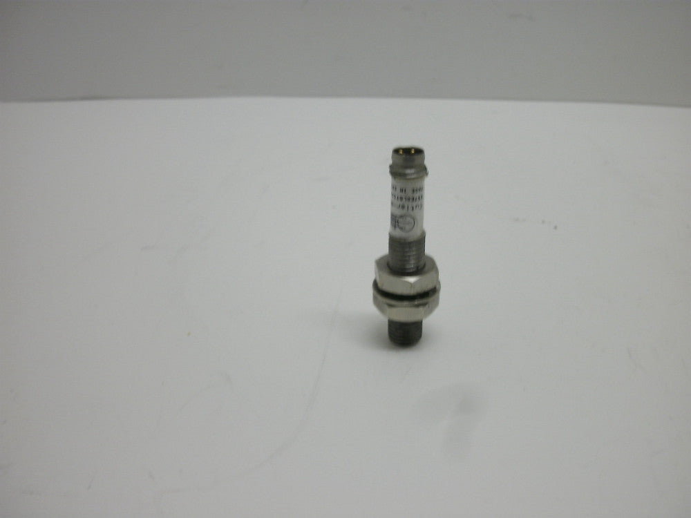 CUTLER-HAMMER E57EAL8T111SN SHORT BODY PROXIMITY SENSOR 8mm DIA 3W 10-30VDC