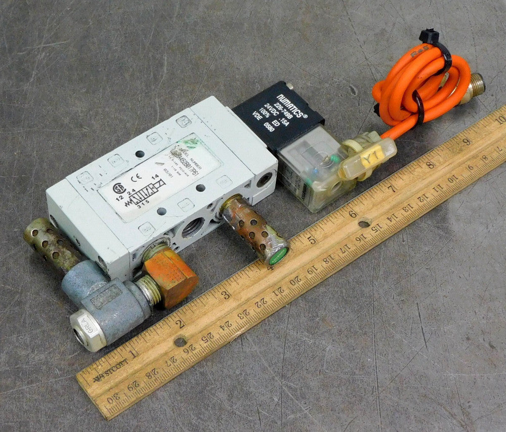 Numatics L22BA452B017P61 Sol-Pilot Valve 24V DC 1/4 in. NPT 145 PSI