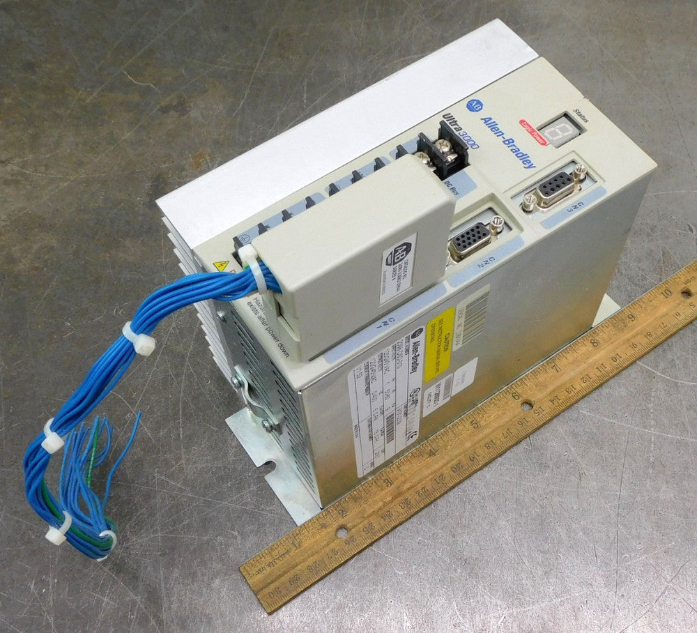 Allen Bradley 2098-DSD-010 Ultra 3000 Servo Drive 1PH 120/240V 9101-2339