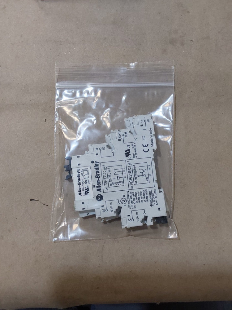 Allen-Bradley 700-HLT1U Series A Relay with 700-TBR24