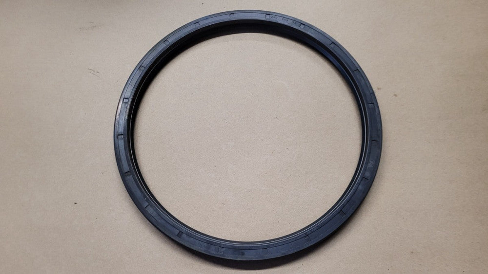 Valmet VAL0034279 Oil Seal 220x250x15mm NBR