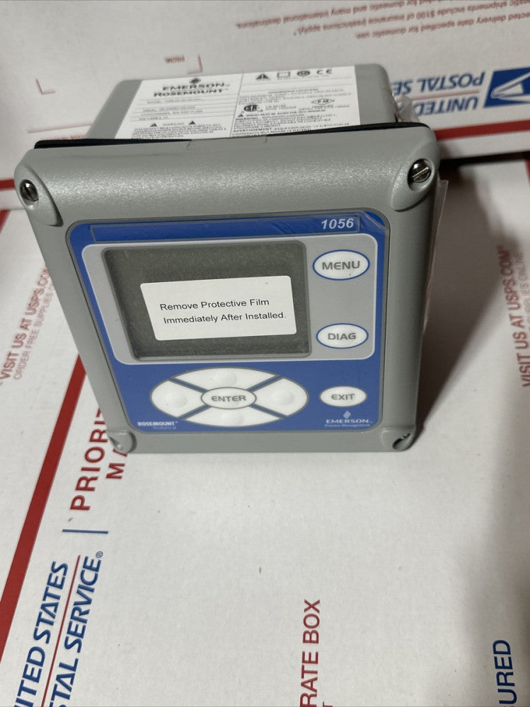 New Rosemount Analytical 1056-03-20-30-AN Emerson Analyzer as photo