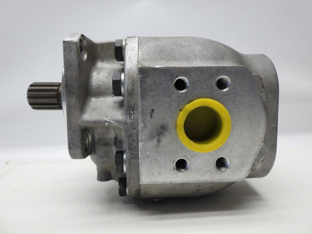 S223210 Hydraulic Track Motor for Case 880C 880 Track Drive Hydraulic Motor NEW!