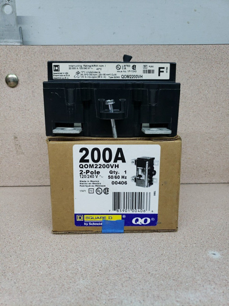 New Take Out Square D QOM2200VH 200 Amp 240 Vac 2 Pole Circuit Breaker 