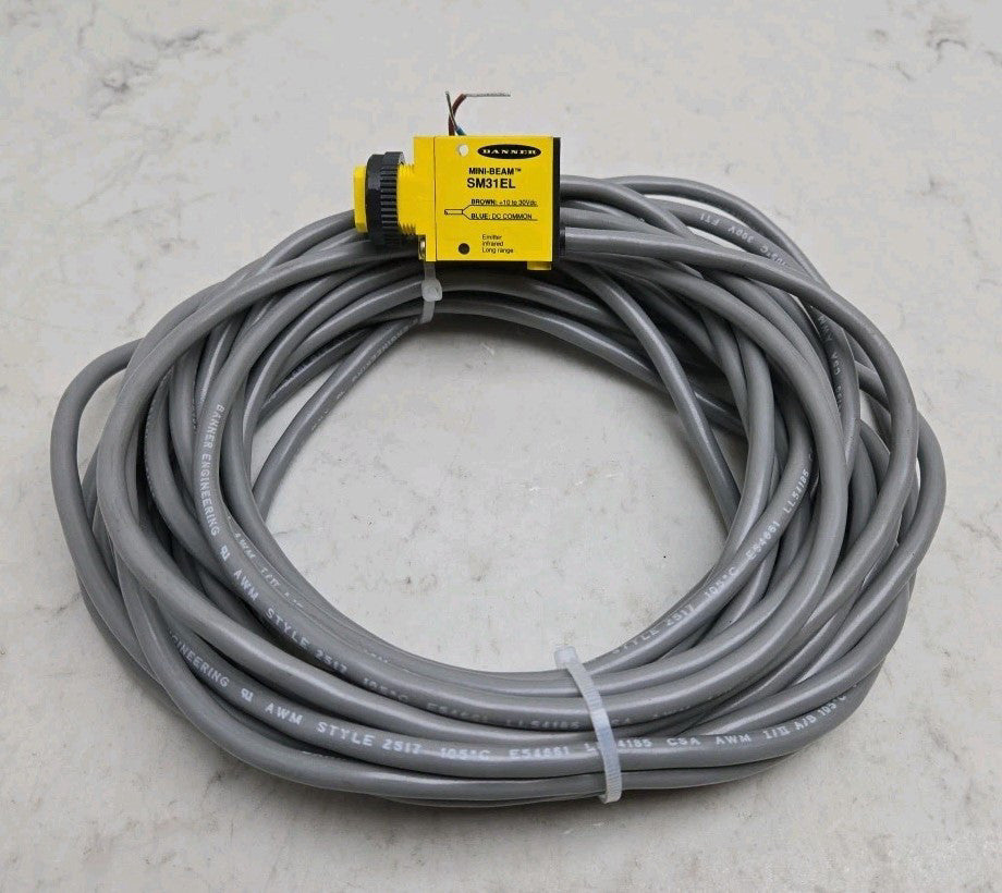 Banner SM31EL W/30 Photoelectric Sensor Emitter R-30m 10-30V 30' Cabl 26104 Used