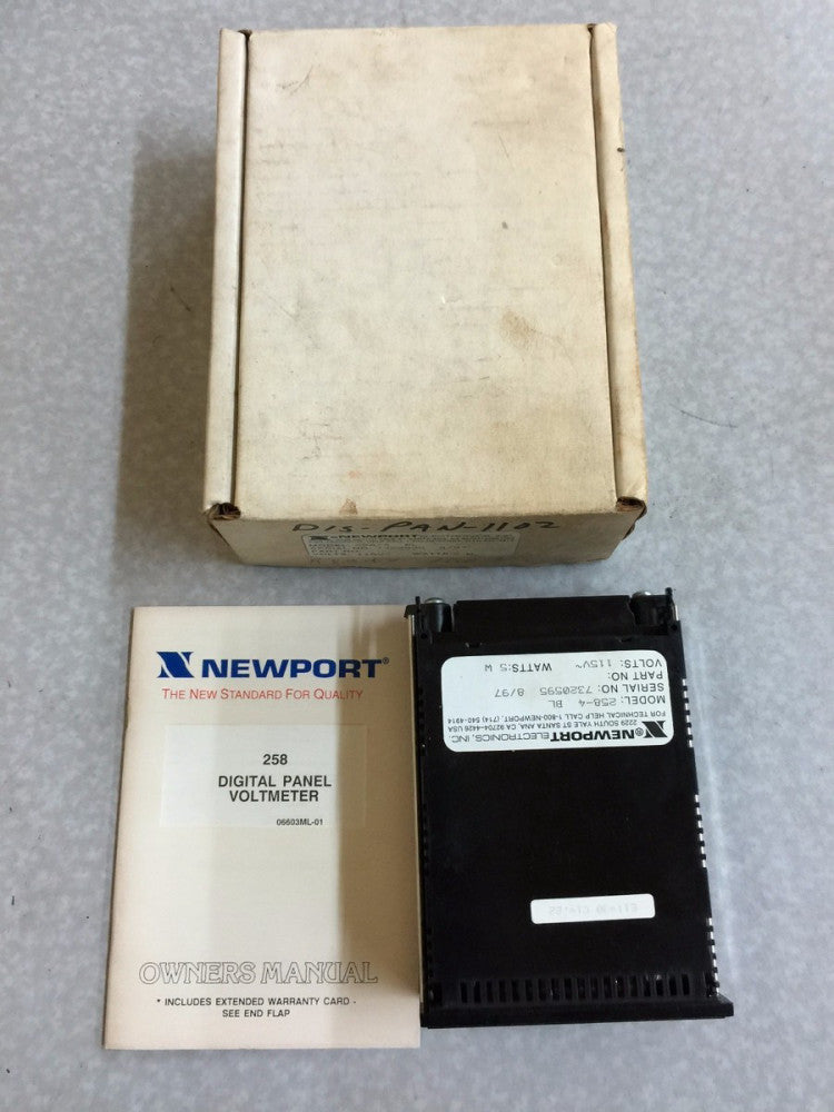 NEW IN BOX NEWPORT DIGITAL PANEL VOLTMETER 258-4