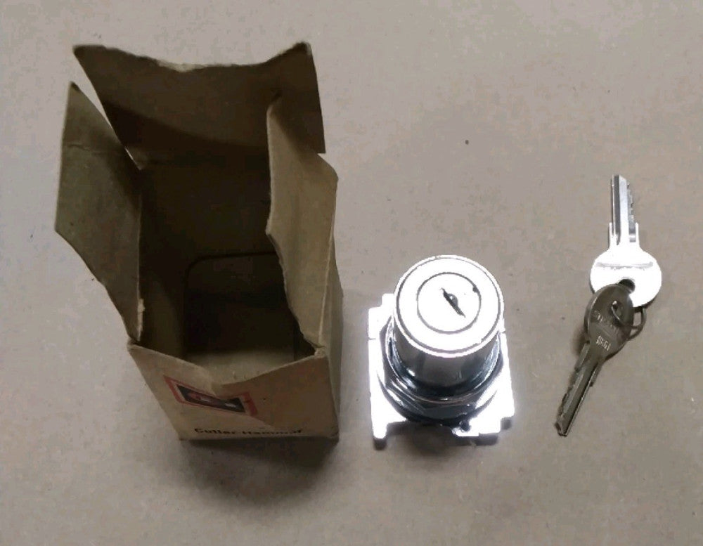 CUTLER-HAMMER 10250T15712 WITH KEYS G19