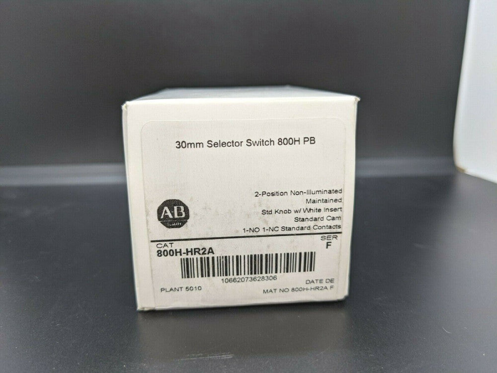 Allen Bradley 800H-HR2A 30.5mm  2 Pos Sel. Switch-Non-Illum White 1NO-1NC