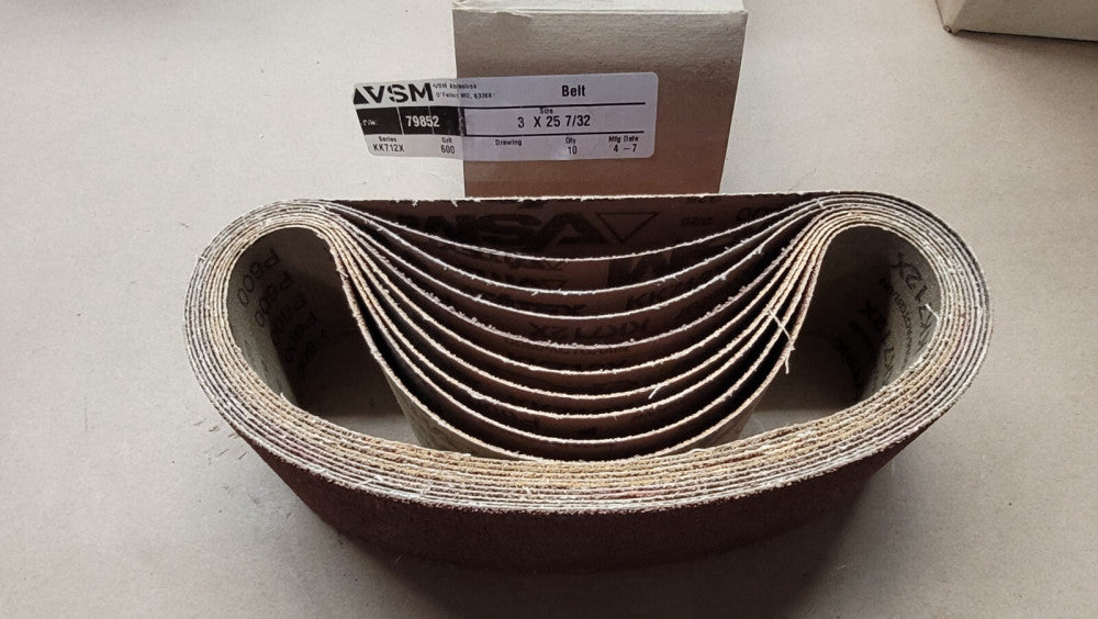 Box of 10 VSM 79852 KK712X 3" x 25-7/32" Wet / Dry Grinding Belts P600 Grit